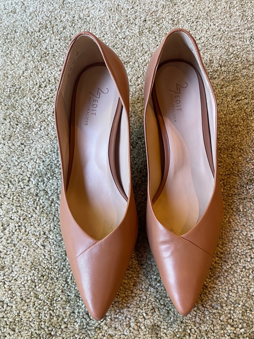 Naturalizer 27 Edit Pointed Toe Pump in Butter Toffee (tan) size 9